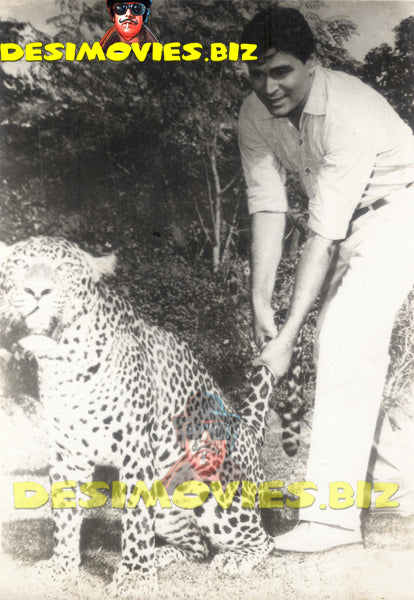 Rajendra Kumar (1927 –1999) Movie Still - www.desimovies.biz