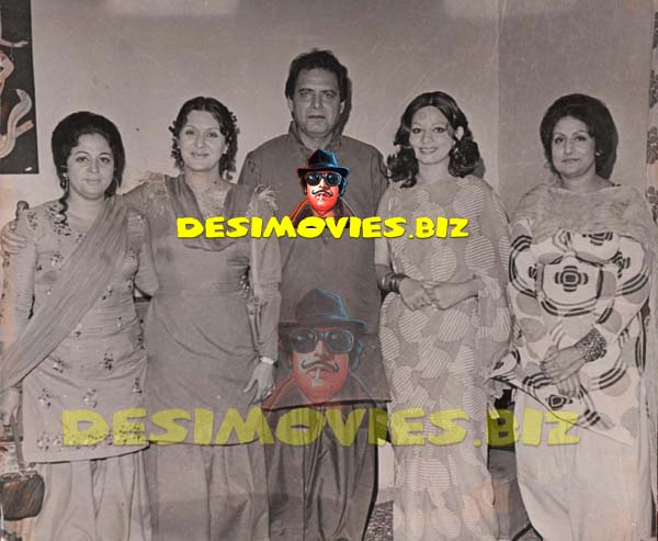 Pic of Santosh Kumar Family  (Lollywood Star) Movie Still 2 - www.desimovies.biz