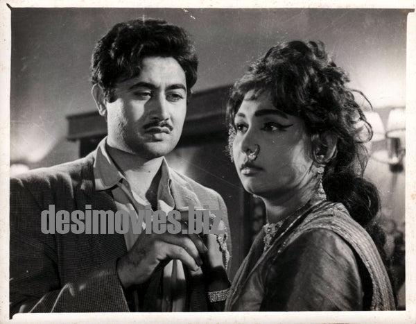 Aurat Ek Kahani (1963) Husna & Ejaz still - Lollywood Stars